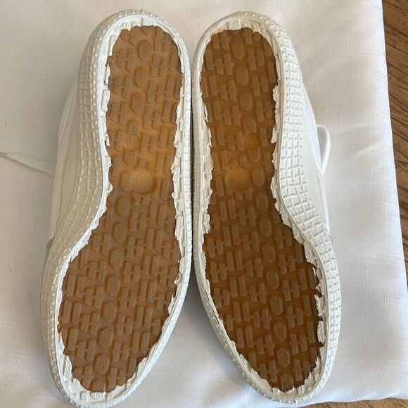 BACKYARD FOOTWEAR WHITE SNEAKERS WITH GREY DETAIL. NEW IN BOX - Picture 5 of 8